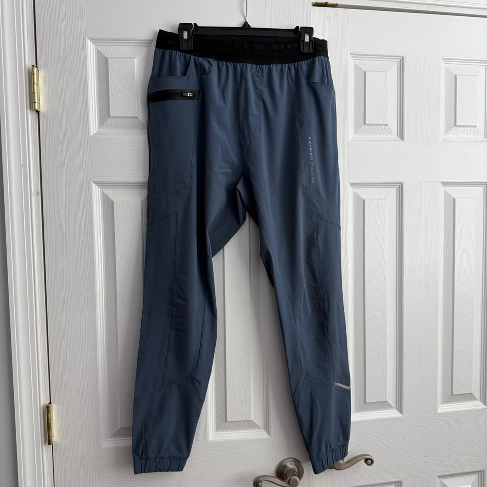 Alphalete studio joggers